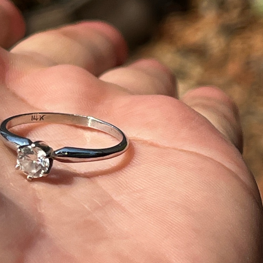 Elegant 14k White Gold Solitaire Diamond Ring